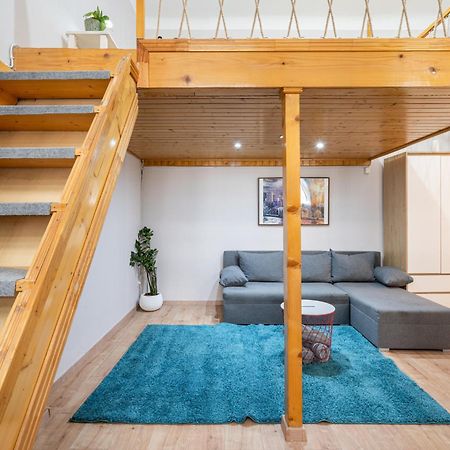 Affordable Heroes' Square Residence Budapest Luaran gambar
