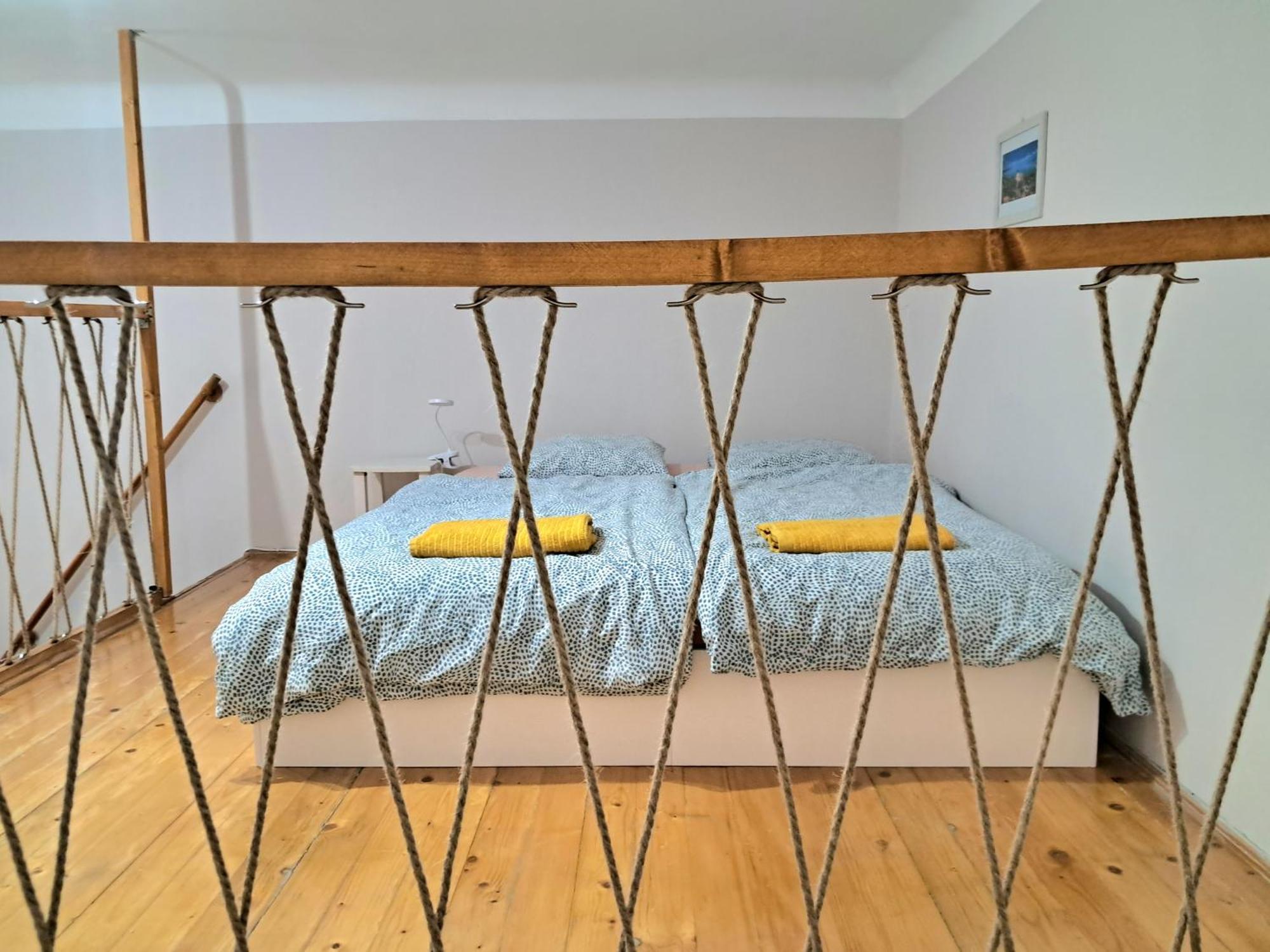 Affordable Heroes' Square Residence Budapest Luaran gambar